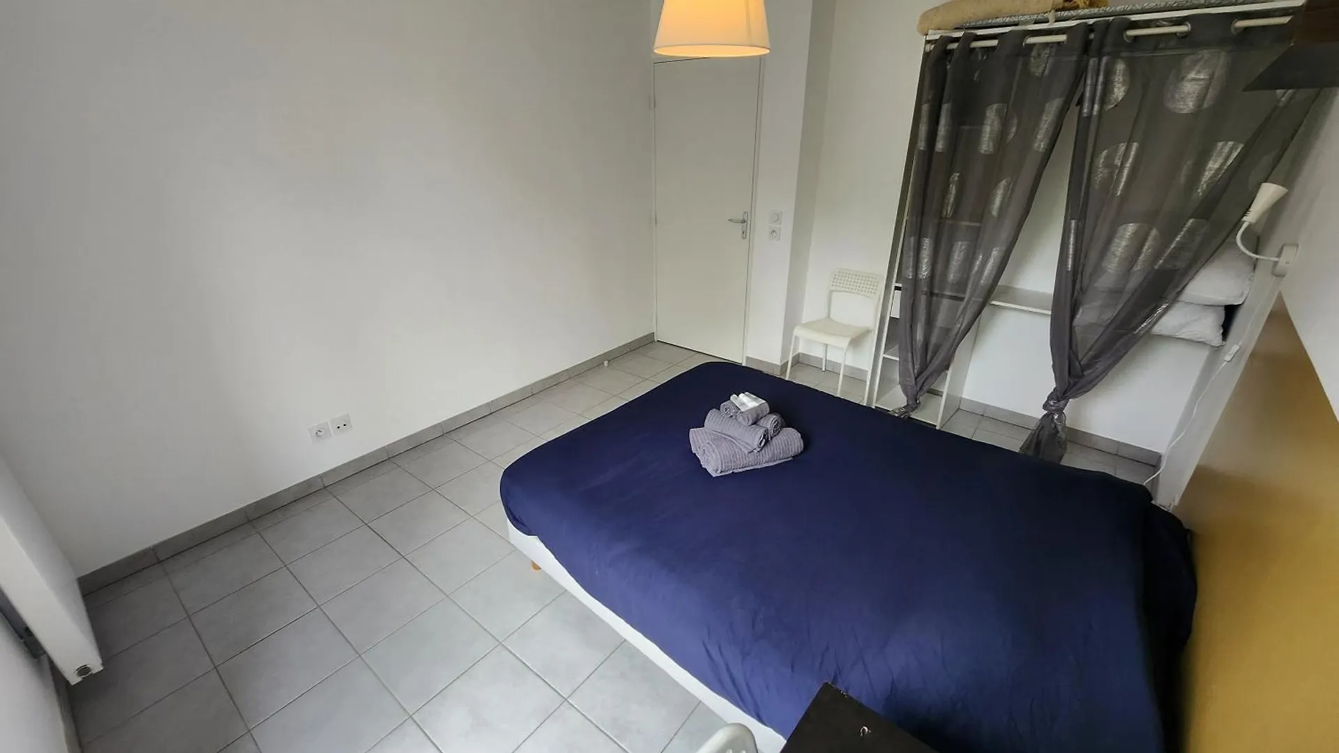 Appt 2 Chambres Au Calme - Jardin Prive - Metro D, Eurexpo, Groupama Stadium Saint-Priest  Saint-Priest (Rhone)