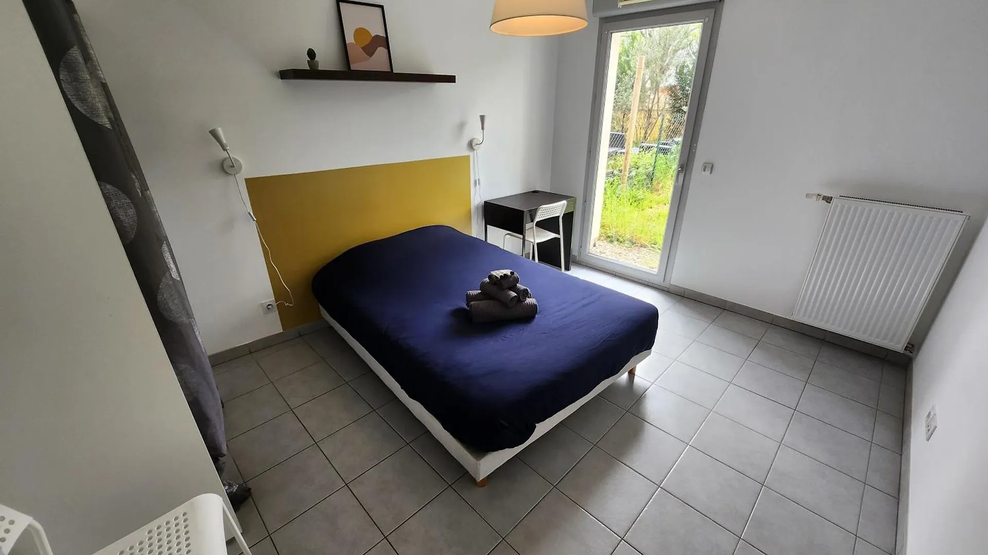 Appt 2 Chambres Au Calme - Jardin Prive - Metro D, Eurexpo, Groupama Stadium Saint-Priest  France