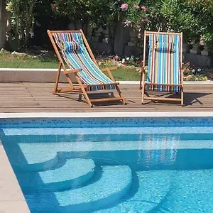 650 La Semaine Juillet Et Août Studio Meublé Accès Piscine Libre , Grasse France
