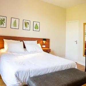 Bel Appartement, Bien Equipe Et Confortable Dans Le Centre Historique , Fougères France