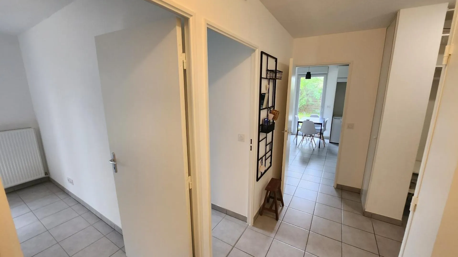 Appt 2 Chambres Au Calme - Jardin Prive - Metro D, Eurexpo, Groupama Stadium Saint-Priest